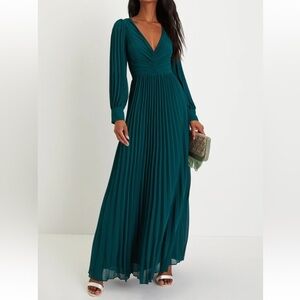 Lulu’s Elegant Emerald Maxi Dress